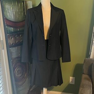 Sharagano Charcoal Women's Blazer and Skirt Set, Size 8